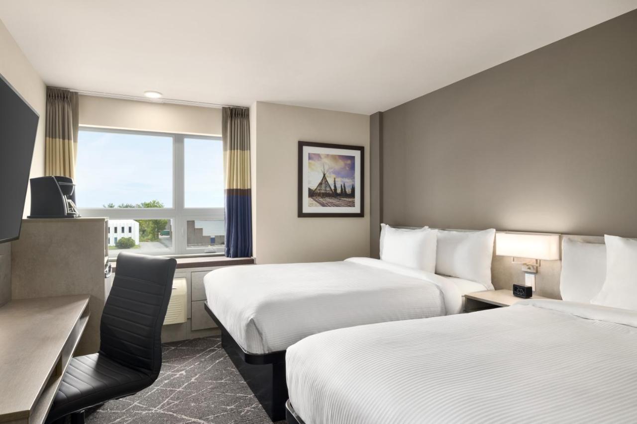 Microtel Inn & Suites Dorval Qc Exterior foto