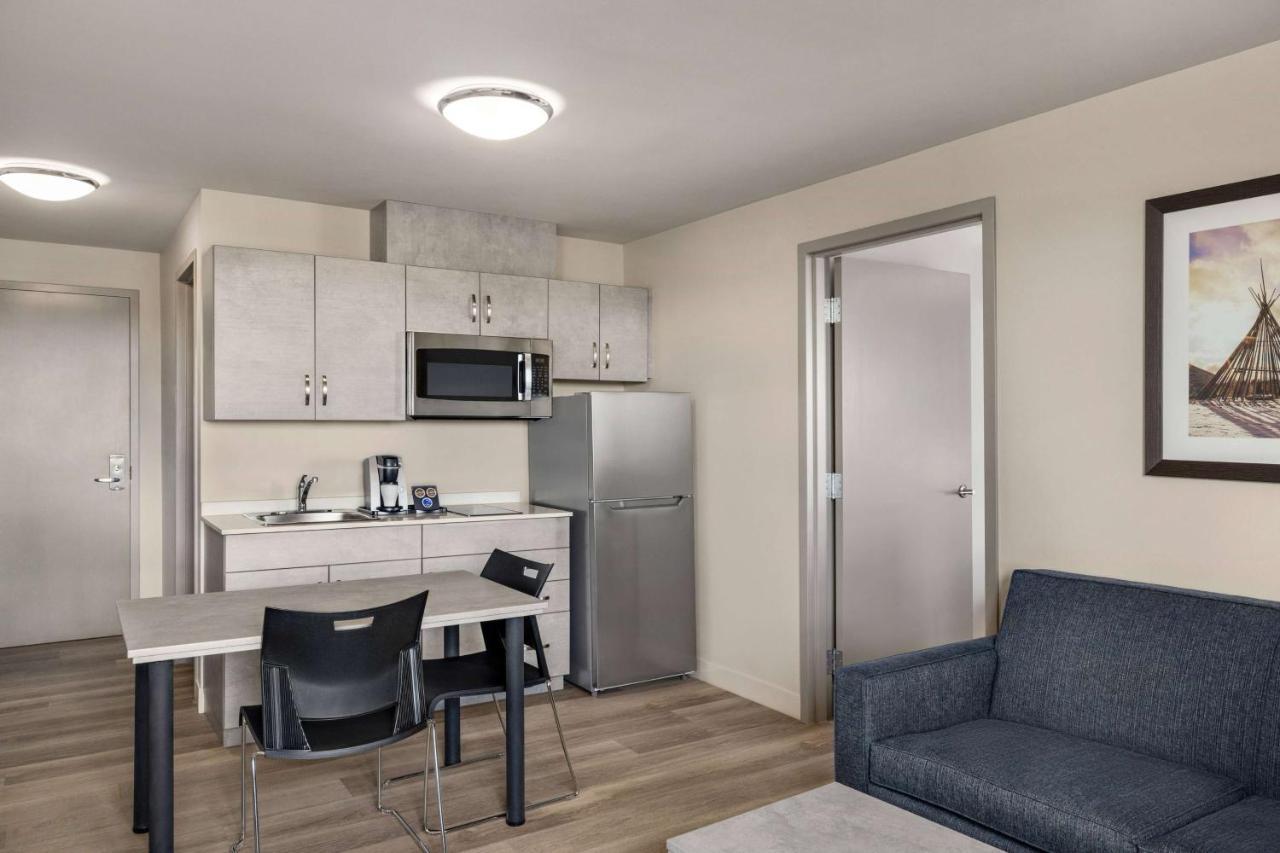 Microtel Inn & Suites Dorval Qc Exterior foto