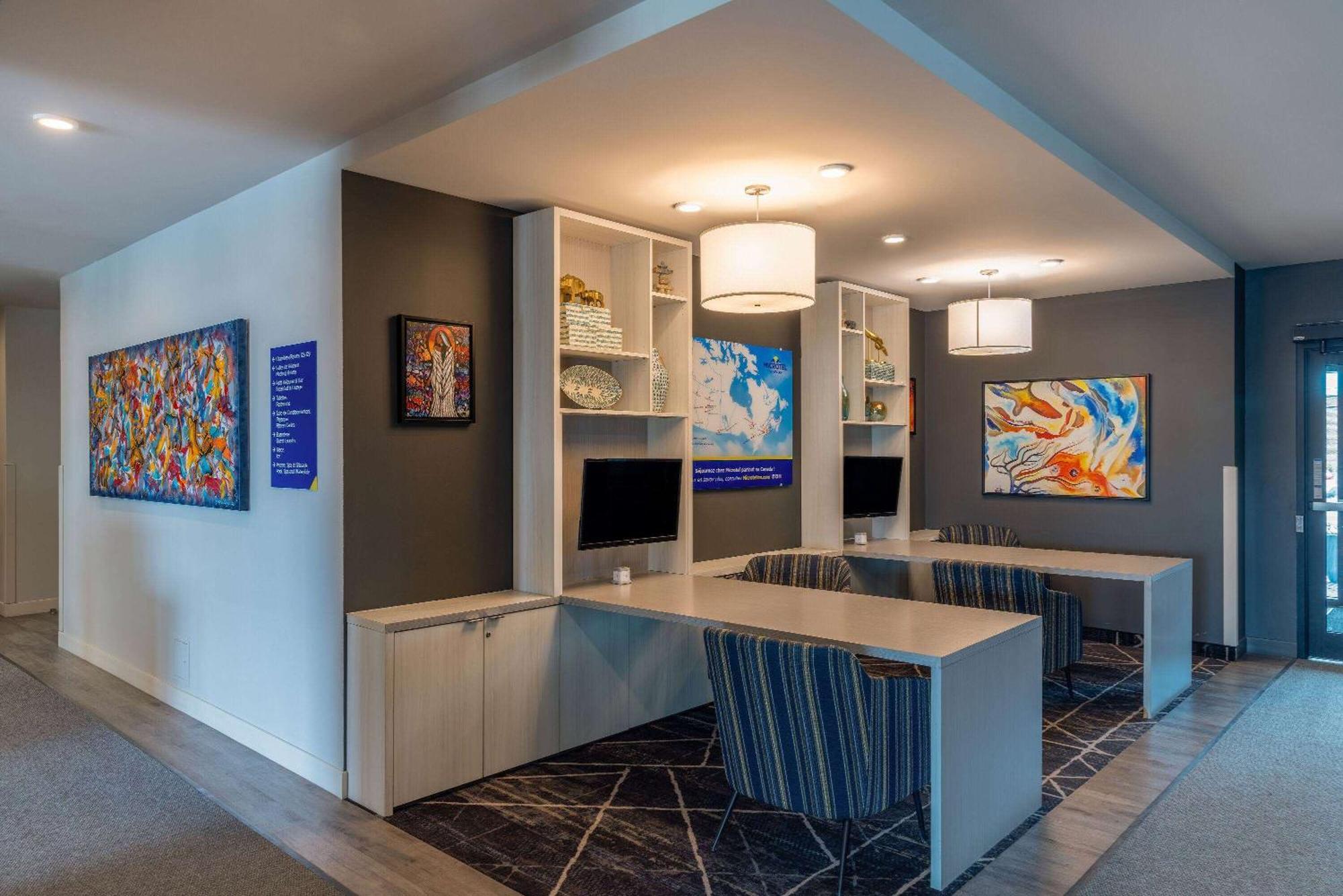 Microtel Inn & Suites Dorval Qc Exterior foto